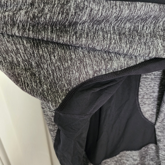 Lululemon Long Sleeve Top - Picture 6 of 6